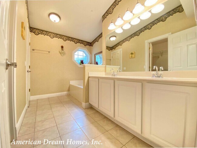 Building Photo - Wonderful Home in Andover Lakes!