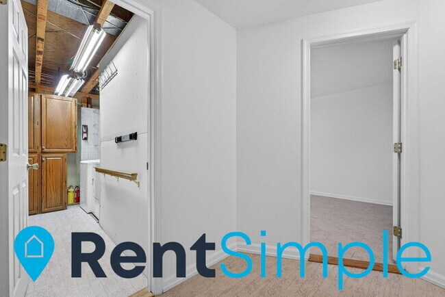 Building Photo - 13136 Ashnut Ln