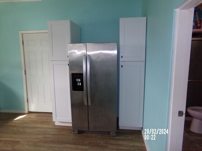 Building Photo - 4bd 1ba Home