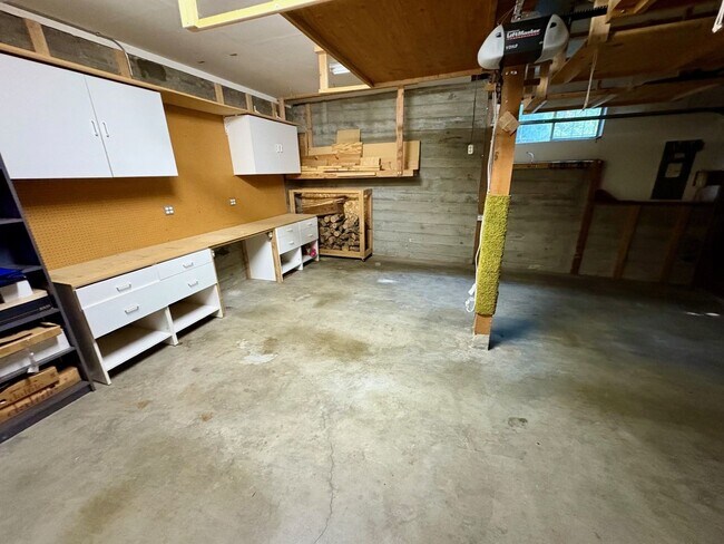 Building Photo - Magnolia Home