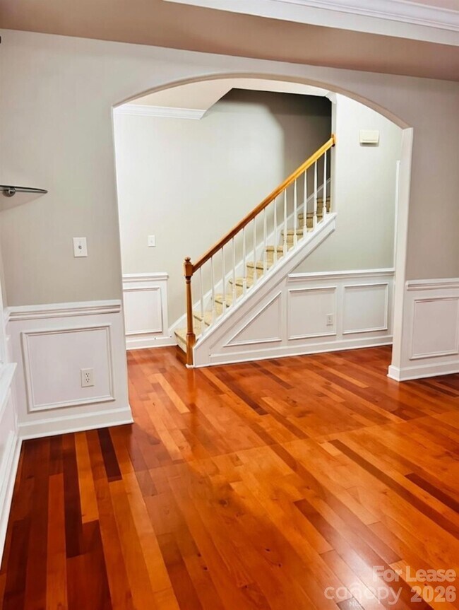 Building Photo - 119 Sand Spur Dr