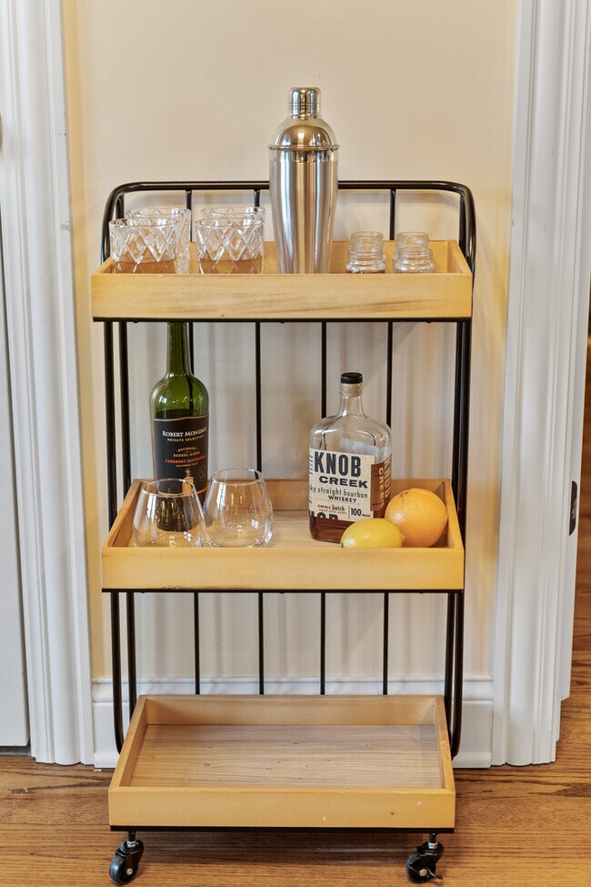 Building Photo - 2117 W Irving Park Rd