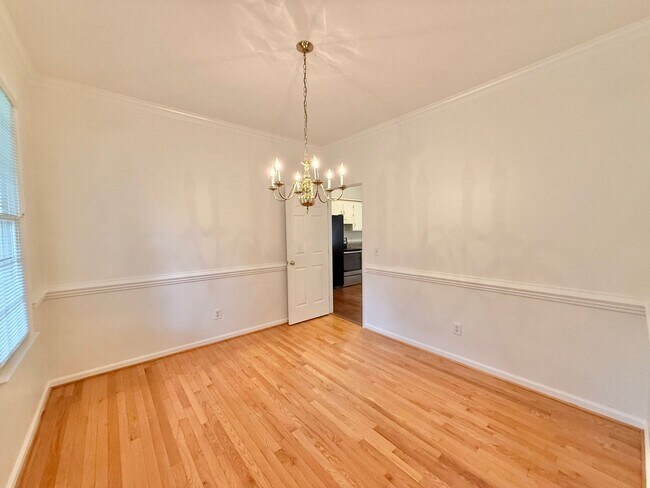 Building Photo - Private 3BD, 2.5BA Home Near Downtown Clayton