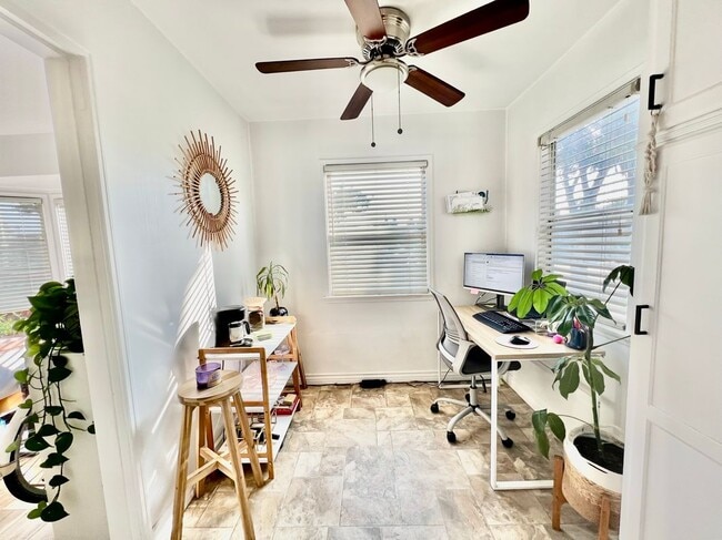 Building Photo - 5279 E The Toledo-Apt 5