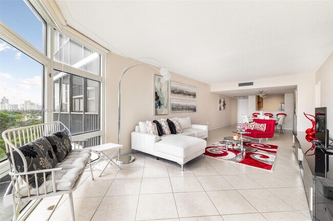 Building Photo - 3375 N Country Club Dr