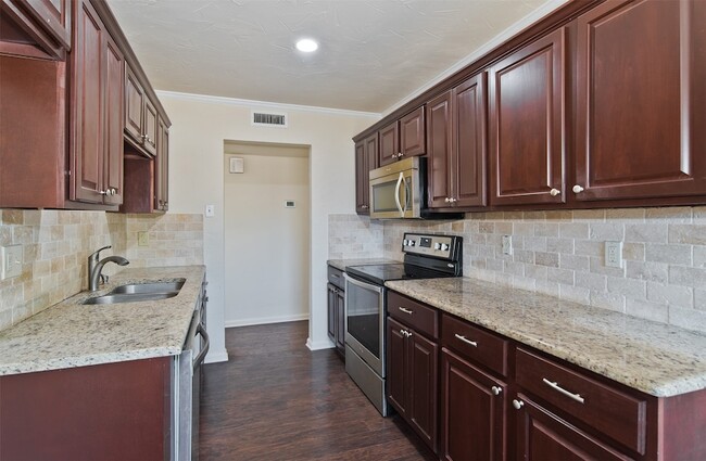 Building Photo - 502 Campfire Dr