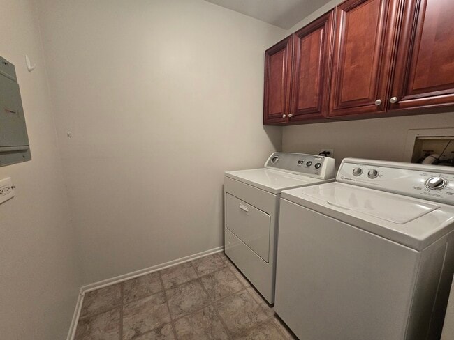 Building Photo - 349 Newgate Ct