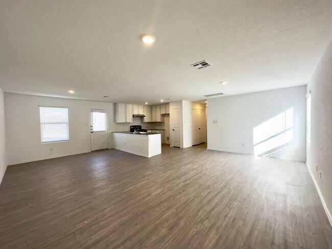 Building Photo - 7218 Duck Pond