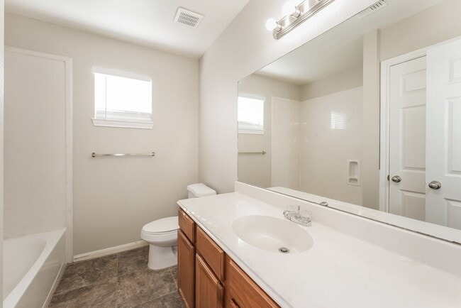 Building Photo - 4955 N Cancun Dr