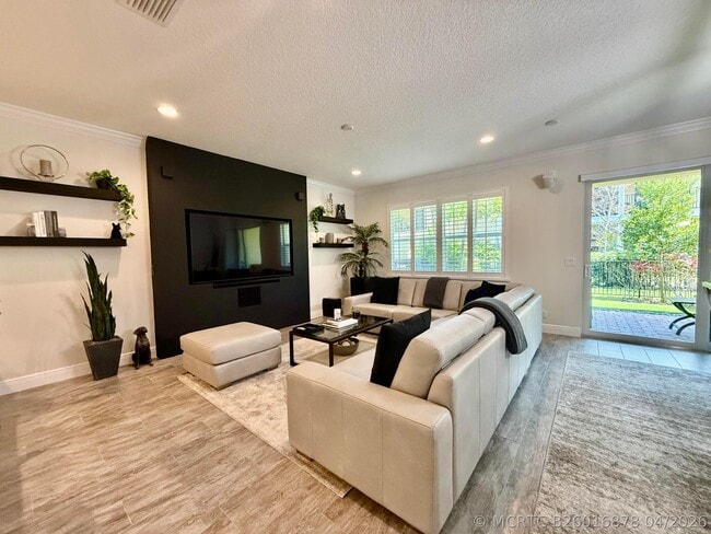 Building Photo - 168 Crape Myrtle Ln