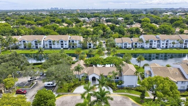 Building Photo - 2600 S University Dr