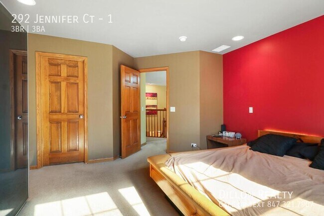 Building Photo - 292 Jennifer Ct