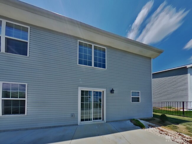 Building Photo - 639 Geronimo Dr