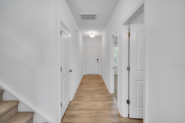 Building Photo - 1224 Maxwell Ct