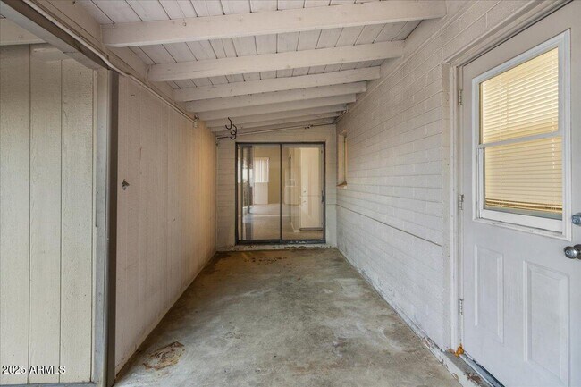 Building Photo - 7219 E Roosevelt St