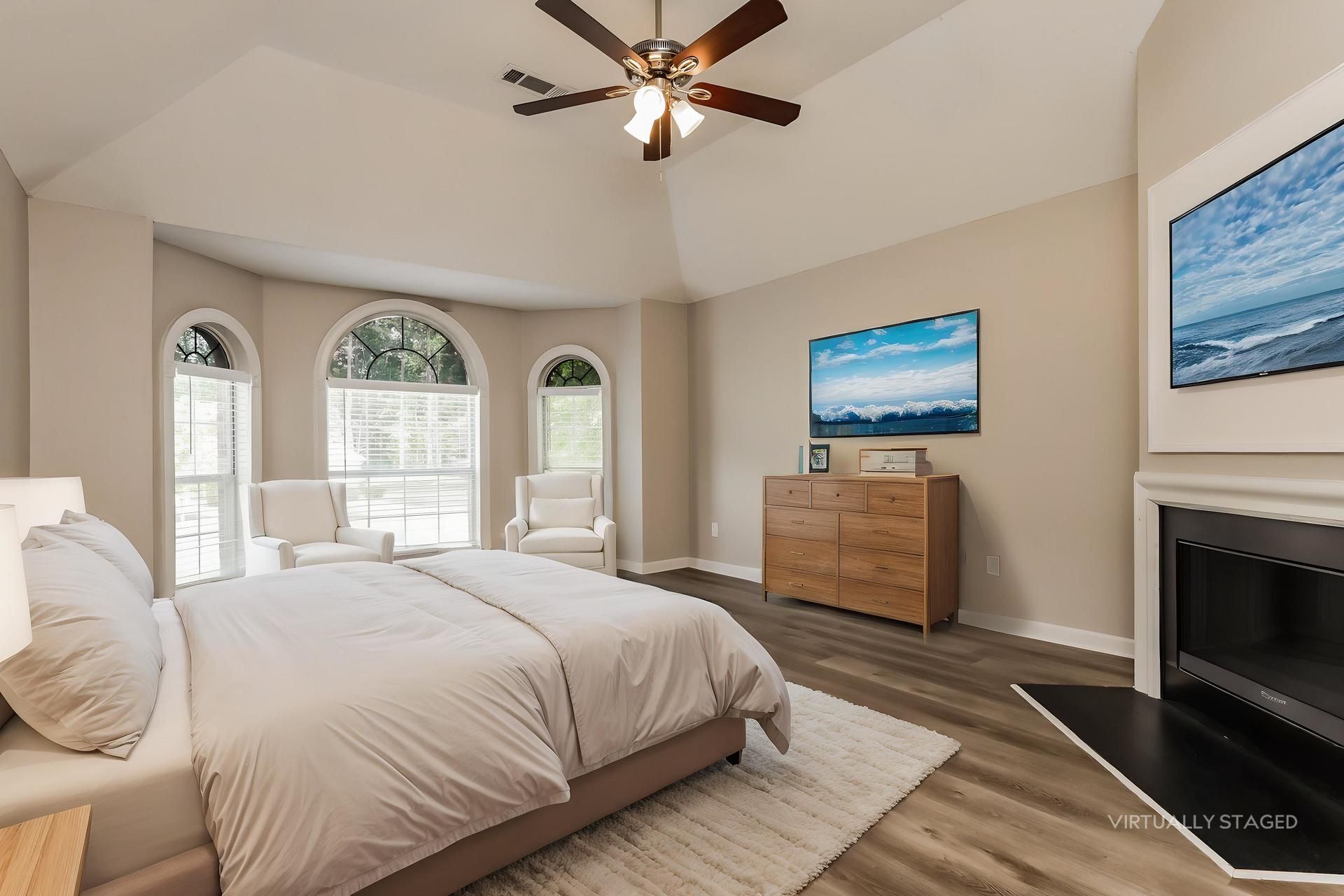 Building Photo - 355 Emerald Trce