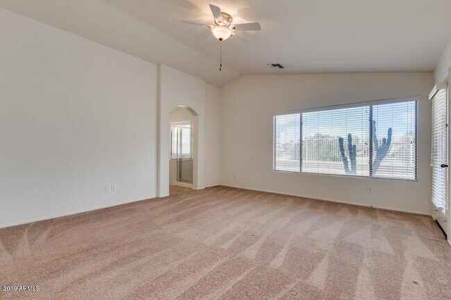 Building Photo - 42376 W Chisholm Dr