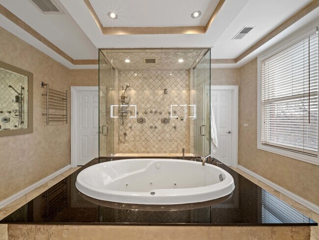 Building Photo - 2048 Valor Ct