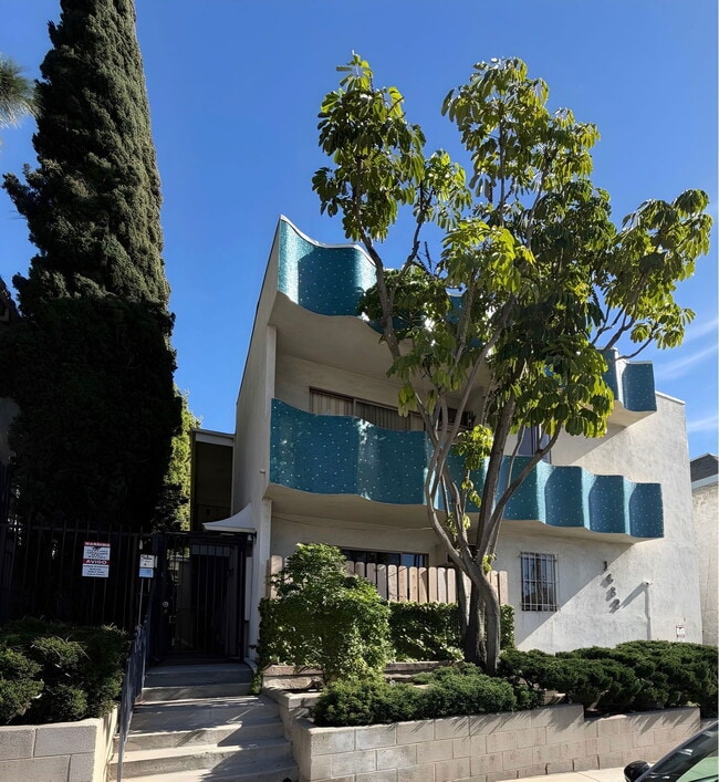 Building Photo - 1432 N Fairfax Ave