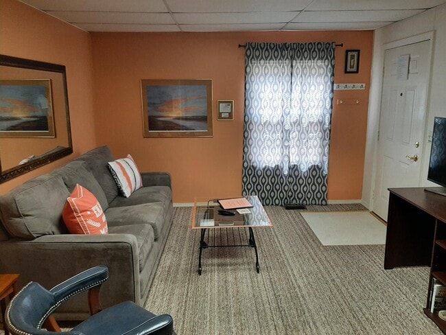 Building Photo - 234 N Duncan St