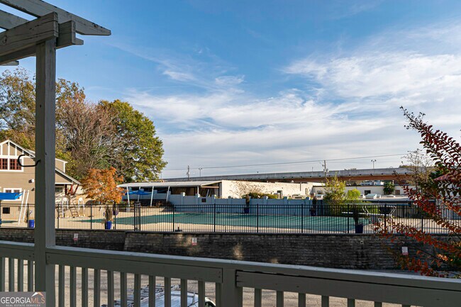 Building Photo - 815 Edgewood Ave NE