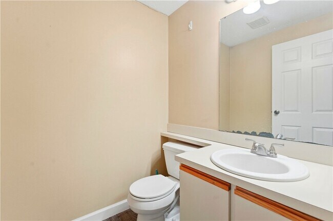 Building Photo - 217 Clearbrook Ct