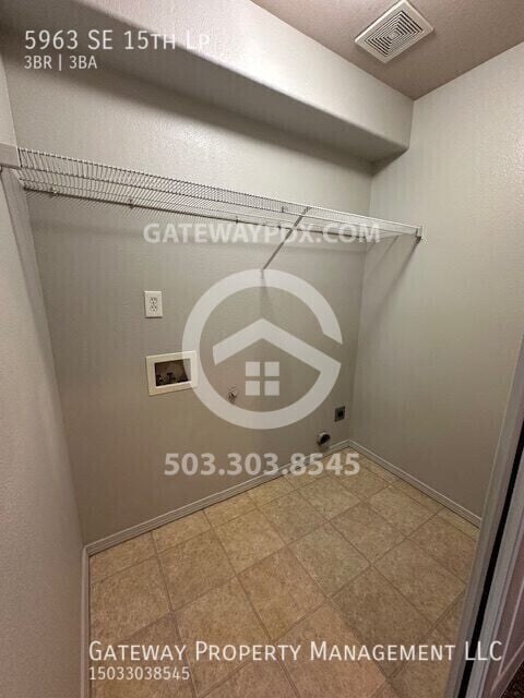 Building Photo - 5963 SE 15th Loop