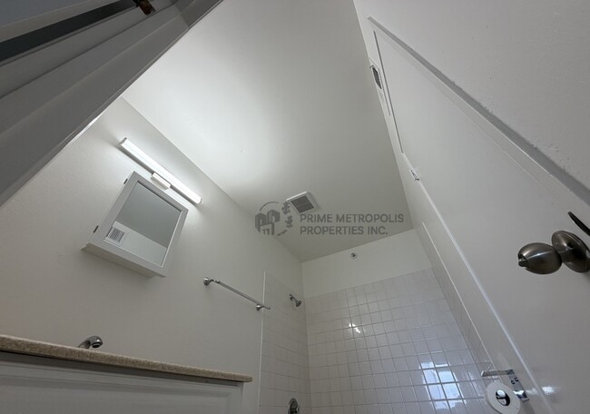 Building Photo - 3830 Fairfax Way