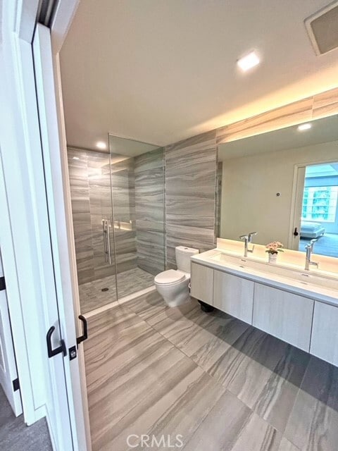 Building Photo - 1050 S Grand Ave