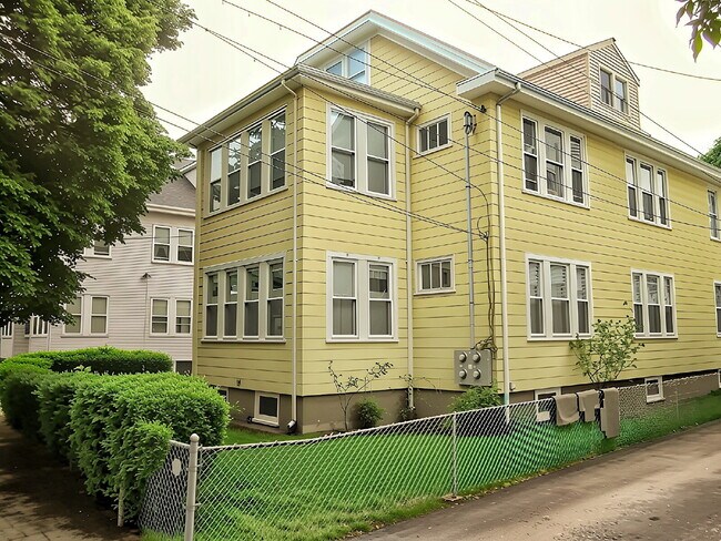 Building Photo - No Broker fee!!! Good credit & Solid incom...