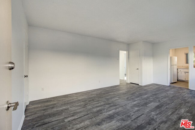 Building Photo - 2230 Redondo Blvd