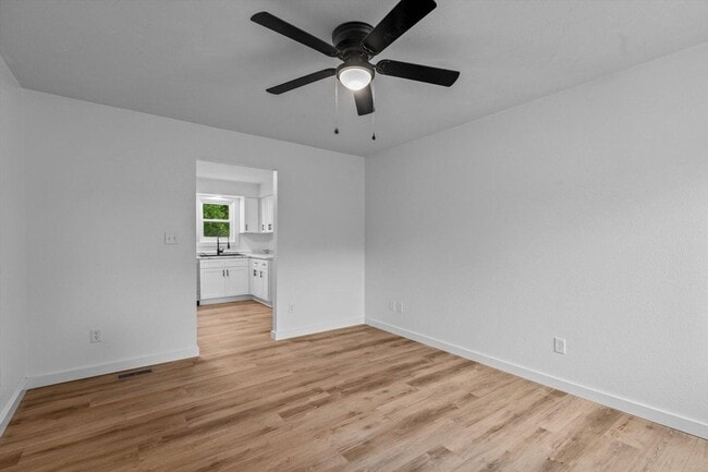 Building Photo - New remodeled