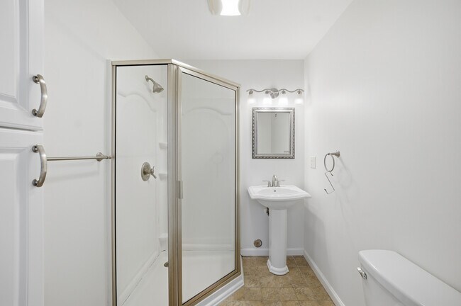 Building Photo - 316 Westover Ave