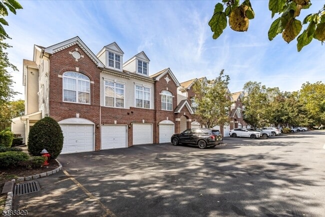 Primary Photo - 120 Rock Creek Dr