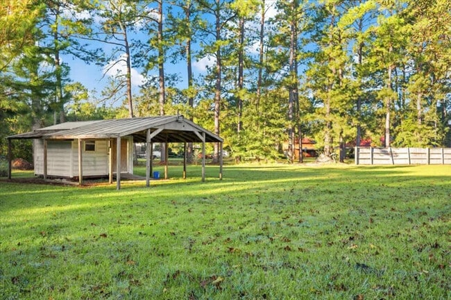 Building Photo - 655 Charlies Rd