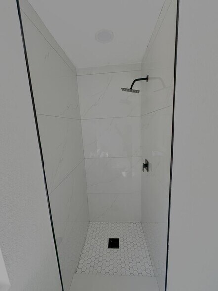 Building Photo - 2222 10th St S