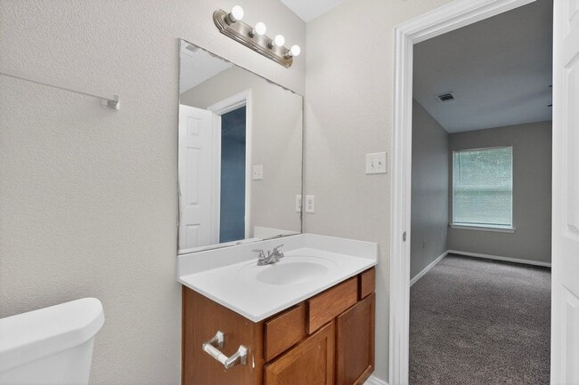 Building Photo - Charming 4-Bedroom Home on Quiet Cul-de-Sac | Move-In Ready | Deposit Alternative Available