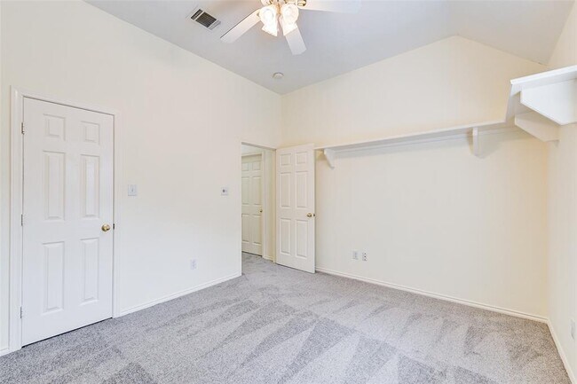 Building Photo - 16206 Waiting Spring Cir