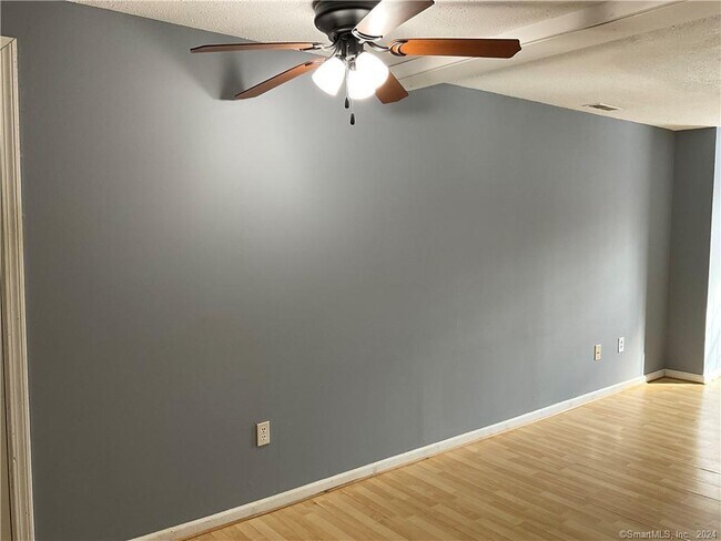 Building Photo - 1 Russell St