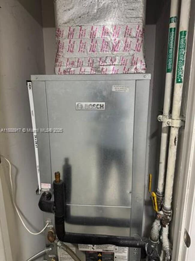 Building Photo - 41 SE 5th St