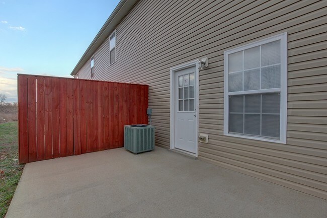 Building Photo - 513 Patriot Park Ct