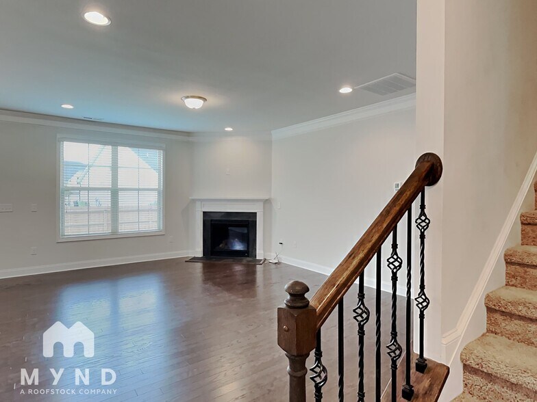 Building Photo - 7377 Birchshire Dr