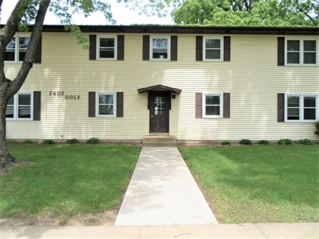 Building Photo - 2402 Golf Rd