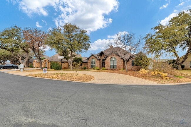 Building Photo - 6415 San Mateo Ln