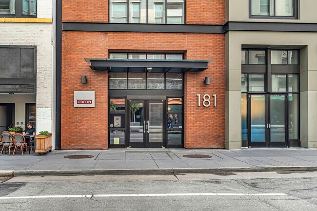 Building Photo - 181 O'Farrell St