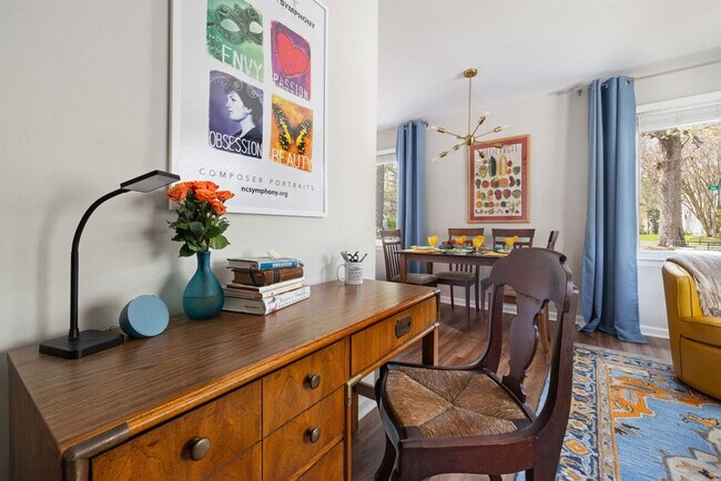 Building Photo - 500 Oak Ave