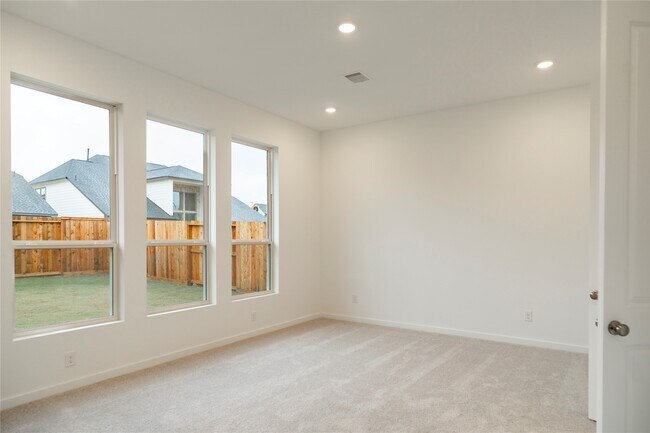 Building Photo - 31026 Sun Vly Dr