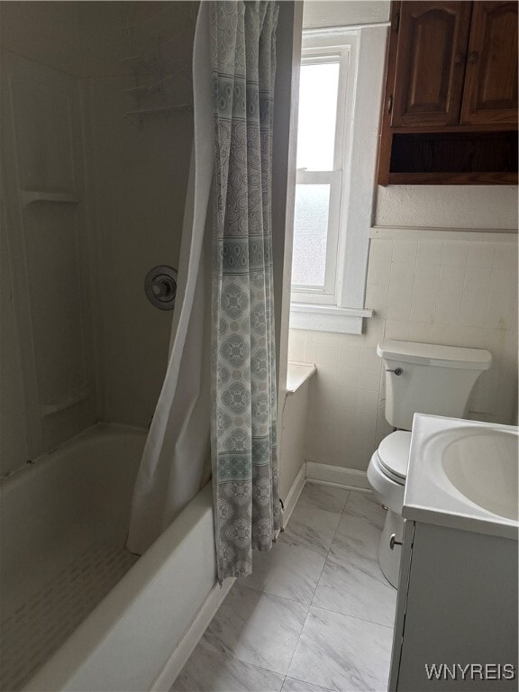 Building Photo - 55 E Hazeltine Ave