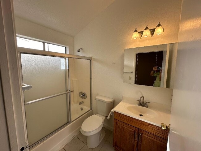 Building Photo - 14223 Calvert St