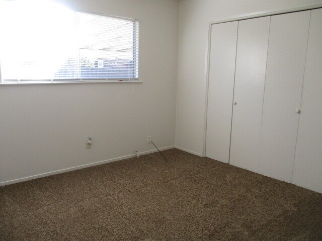 Building Photo - SW Visalia Home coming soon!!